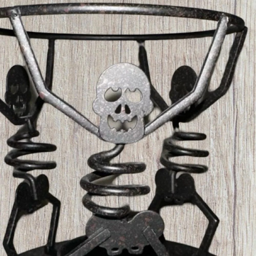 PartyLite Mr. Bones HALLOWEEN Aroma Melts Wax Warmer Retired P8603 Black Metal. - Picture 13 of 16